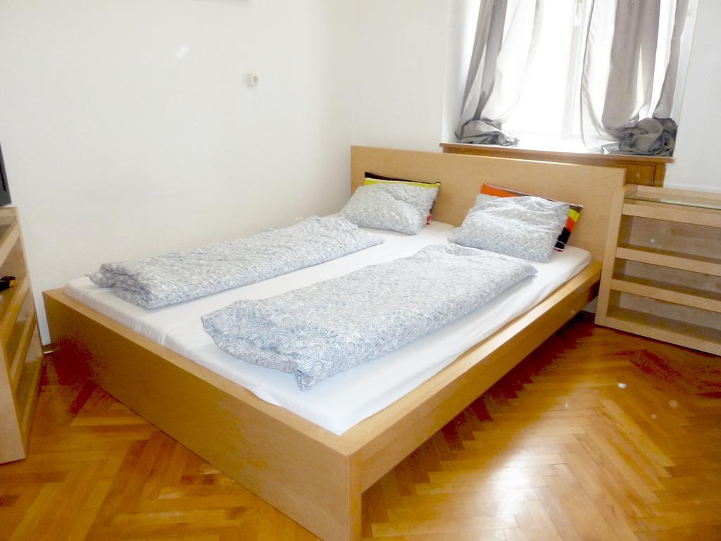 Apartment Jakominiplatz Graz Værelse billede